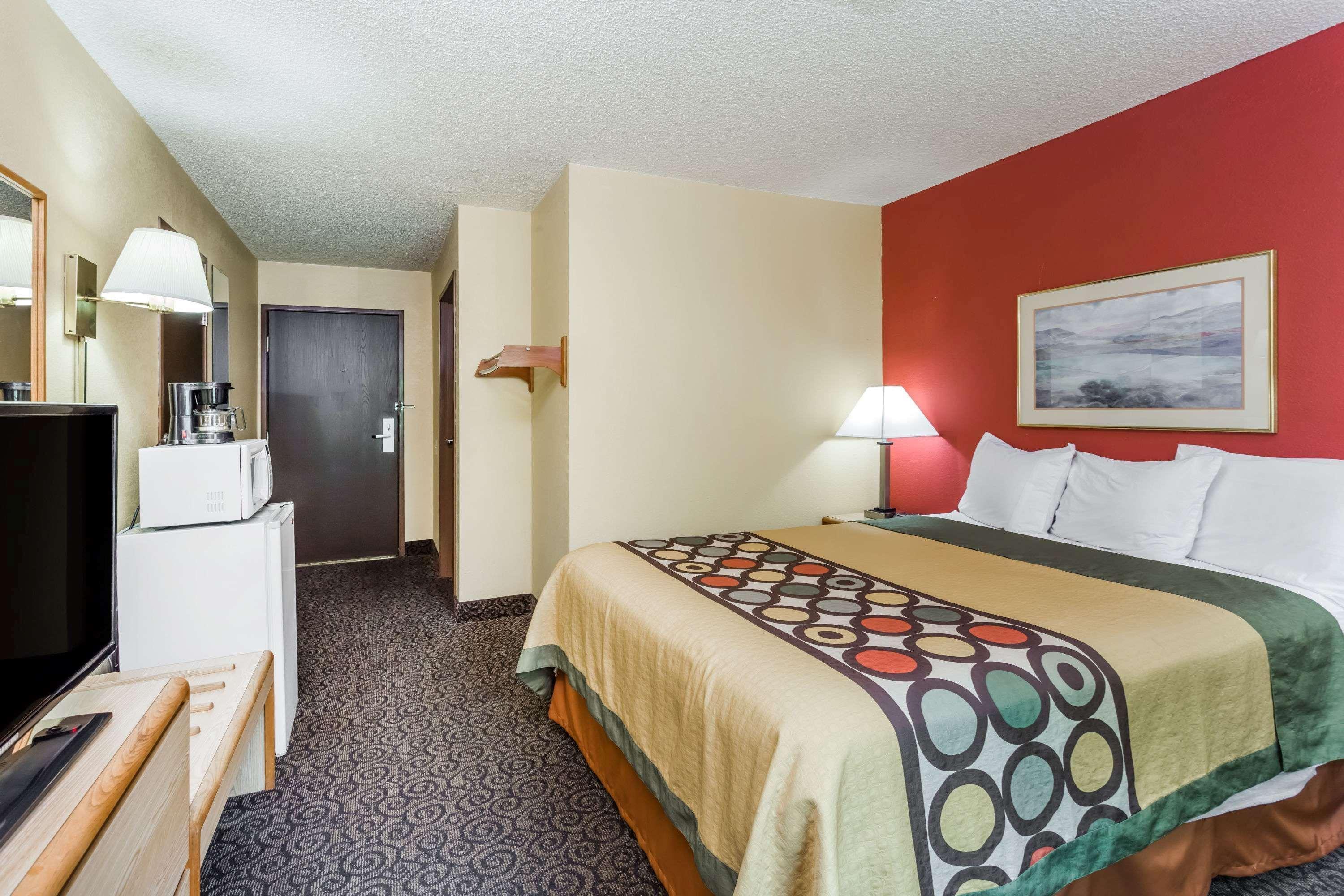 Super 8 By Wyndham Appleton Exterior foto