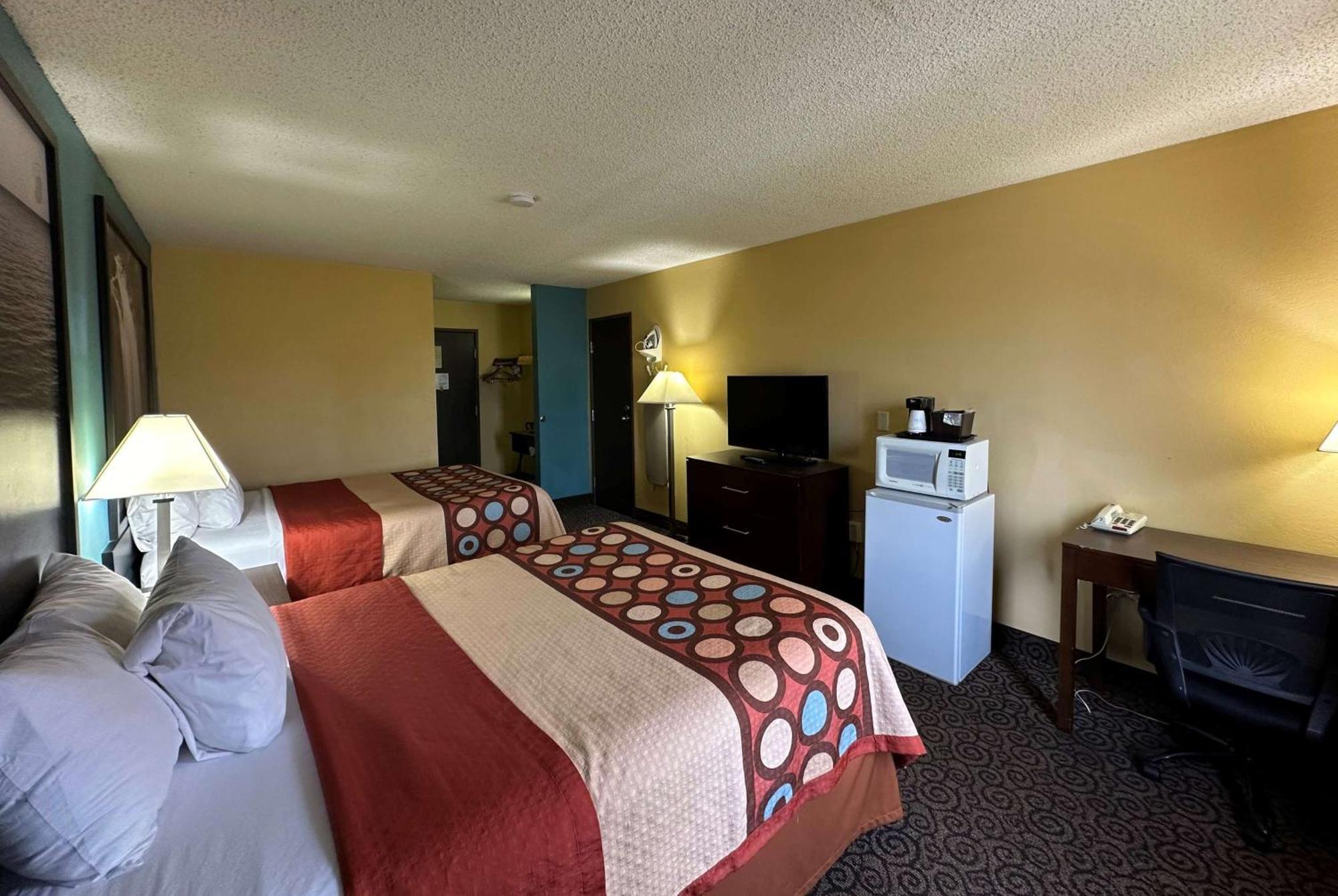 Super 8 By Wyndham Appleton Exterior foto